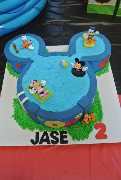 Mickey Mouse themed pool party cake!!! Mickey Mouse Pool Party Cake, Summer Mickey Mouse Party, Mickey Mouse Pool Party Ideas, Disney Pool Party, Minnie Mouse Luau, Themed Pool Party, Pool Party Cake, Surf Birthday Party, Lake Birthday