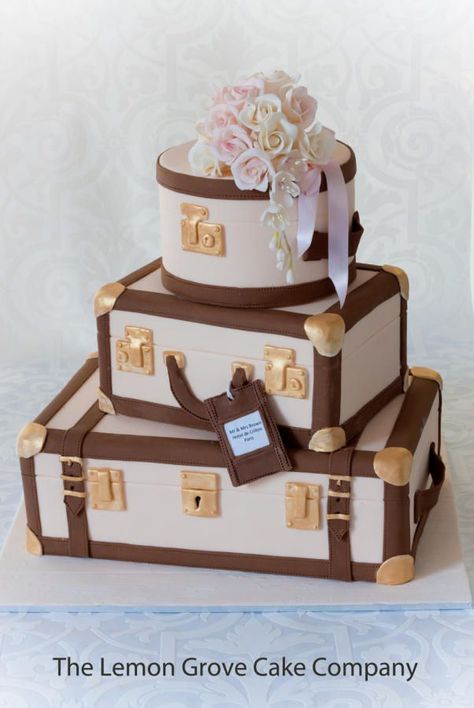 Vintage Luggage Wedding Cake - Cake by The Lemon Grove Cake Company Luggage Cakes Ideas, Hat Box Cake, Travel Wedding Cake, Luggage Cake, Bolo Paris, Suitcase Cake, Cake Paris, Cake Design Inspiration, Travel Cake