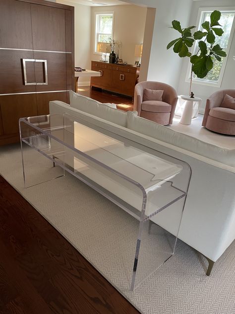 Acrylic Furniture Design, Acrylic Tables, Acrylic Projects, Glass Bar Table, Acrylic Console Table, Acrylic Vase, Acrylic Furniture, Furniture Design Living Room, Living Room Design Decor