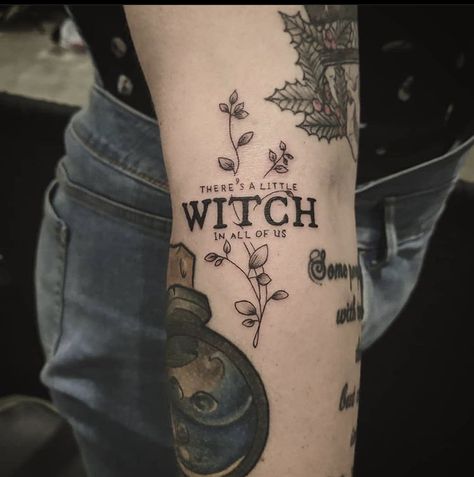 Witch Tattoo Ideas, Witchcraft Tattoos, Small Wave Tattoo, Dragons Tattoo, Witch Tattoo, Inspiration Tattoos, Halloween Tattoo, Spiritual Tattoos, Waves Tattoo