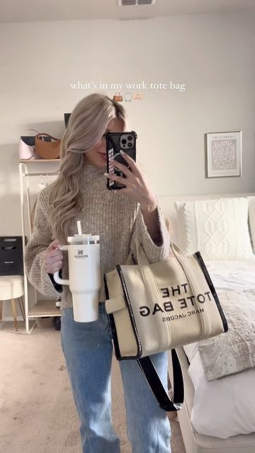 Pack My Work Bag, Marc Jacobs Bag Aesthetic, Whats In My Marc Jacobs Tote Bag, Vanilla Girl Work Outfits, The Tote Bag Outfit Marc Jacobs, Beige Tote Bag Outfit, Amazon Tote Bag, Ootd With Tote Bag, Outfits With Tote Bags