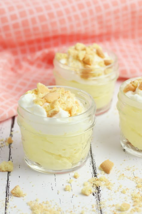 Banana Pudding Milkshake, Vanilla Pudding Desserts, Vanilla Pudding Recipes, Pie In A Jar, Homemade Vanilla Pudding, Homemade Chocolate Pudding, Banana Pudding Cake, Chocolate Pudding Recipes, Homemade Pudding