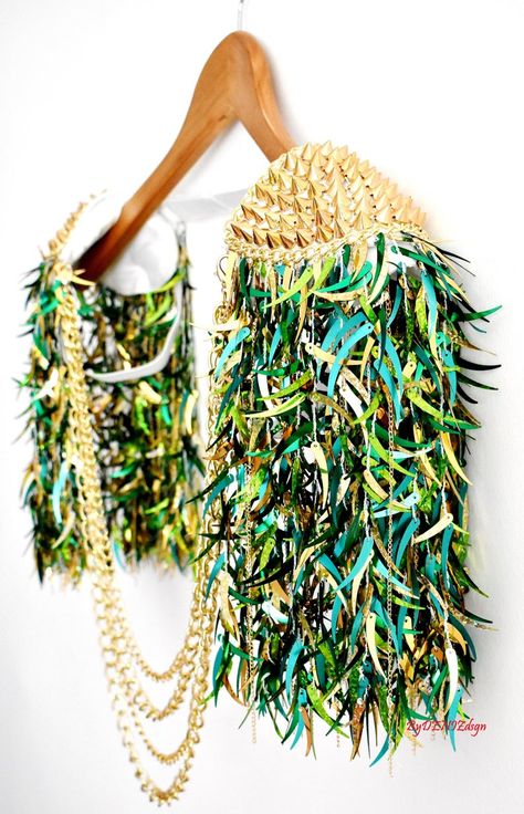 Epaulette Shoulder Jewellery, Mixed Chain Necklace, Shoulder Jewelry, Mardi Gras Costumes, Queen Outfit, Fairytale Fashion, Coachella Outfit, Festival Accessories, Pink Tassel