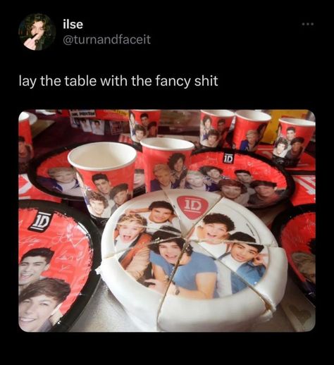 #taylorswift #onedirection #harrystyles #niallhoran #louistomlinson #zaynmalik #liampayne One Direction Party, 1d Core, One Direction Birthday, One Direction Cakes, Babette Ate Oatmeal, 1d Funny, Harry 1d, Midnight Memories, Girl Memes