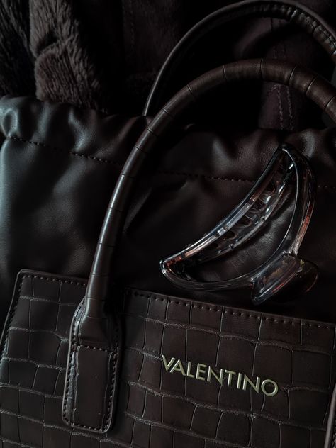 #valentino #brownaesthetic Valentino Bag Aesthetic, Valentino Aesthetic Wallpaper, Valentino Aesthetic, January Mood, Brands Aesthetic, Purse Aesthetic, Bangtan Aesthetic, Valentino Logo, Guccio Gucci