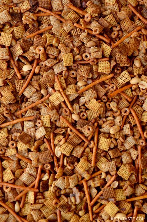 Chex Mix Recipes Original Ovens, Snack Mixes For A Crowd, Homemade Chex Mix Recipe, Chex Mix Recipes Original, Homemade Chex Mix, Snacks Diy, Seasoned Pretzels, Snack Mixes, Orange Baking