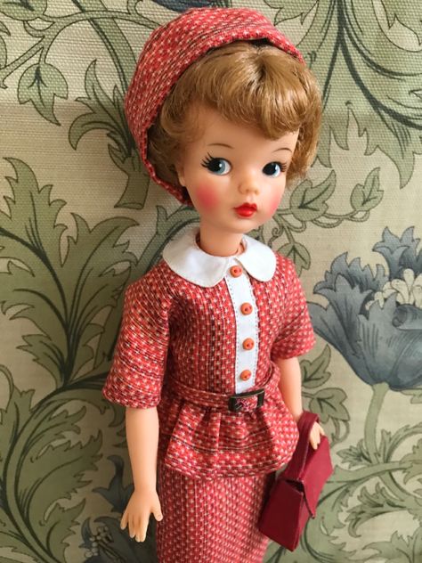 Dolls Photography, Tammy Doll, Vintage Barbie Clothes, Sindy Doll, Doll Photography, Doll Stuff, Mattel Barbie, Vintage Doll, Cute Dolls