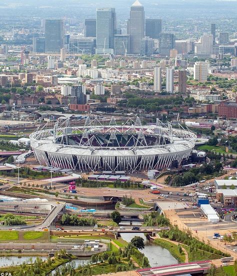 Track And Field Events, Classical Music Composers, West Ham United Fc, Soccer Stadium, Olympic Park, Olympic Stadium, London Park, Three Cats, West Ham United