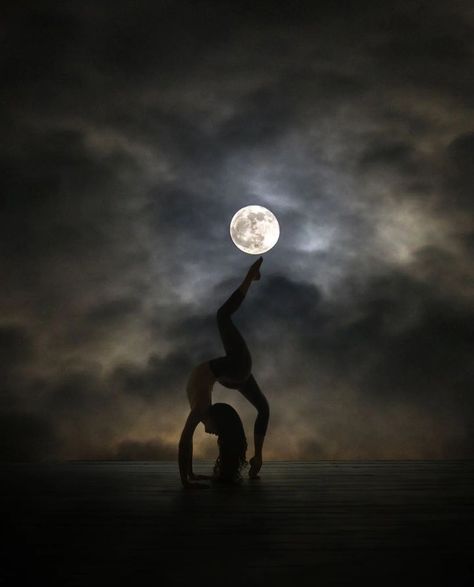 Moody Yoga Photography, Yoga Dark Aesthetic, Yoga Poses Photography, Photography Dark, Yoga Aesthetic, Aesthetic Dark Academia, Yoga Pictures, Moon Cycles, Yoga Photography