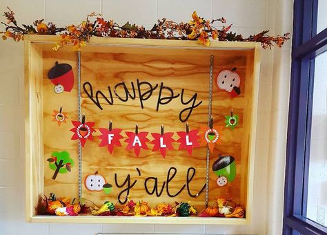 Fall School Display Case Ideas, Fall Hanger Classroom, Display Case Ideas For School, School Display Case Ideas, Elementary School Display Case Ideas, 3d Fall Tree On Wall Classroom, Autumn Display, School Displays, Classroom Displays