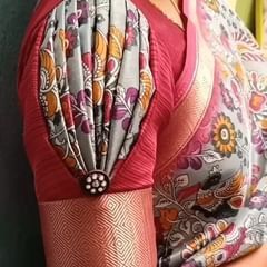 Blouse Hand And Back Design, Bunga Hands Blouse Designs, Blouse With Patch Work, Selvess Designs Blouse, Pattu Blouse Neck Designs Latest, Georget Blouse Designs Latest, Boluses Design Simple, Bloues Hands Design, Pattu Blouse Hands Models Latest