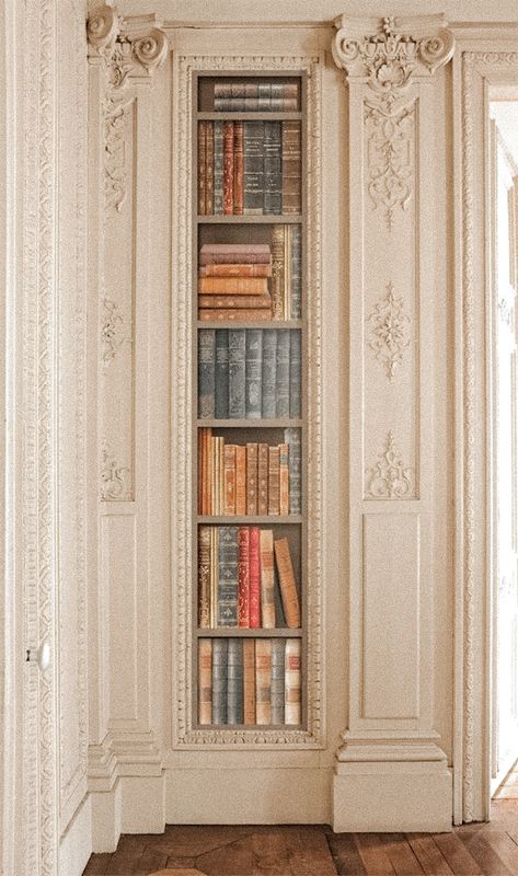 French Provincial Bookshelf, French Library Room, Old Money Bookshelf, French Hotel Aesthetic, Old Money Decor Aesthetic, French Old Money Aesthetic, Old Money Library, French Bookshelf, Bedroom With Bookshelf