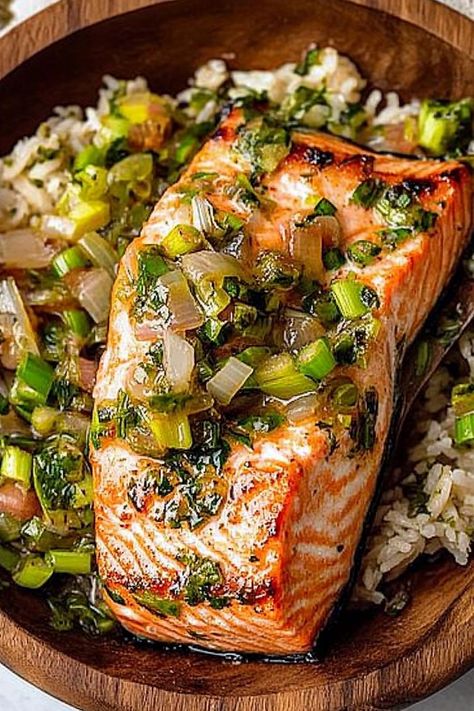 Miso Butter Salmon with Sizzled Scallion Salsa Verde Miso Butter Salmon, Baked Salmon Filets, Bake Salmon, Miso Butter, Butter Salmon, Salmon Dinner, Dinner Inspiration, Chicken Lovers, Salsa Verde