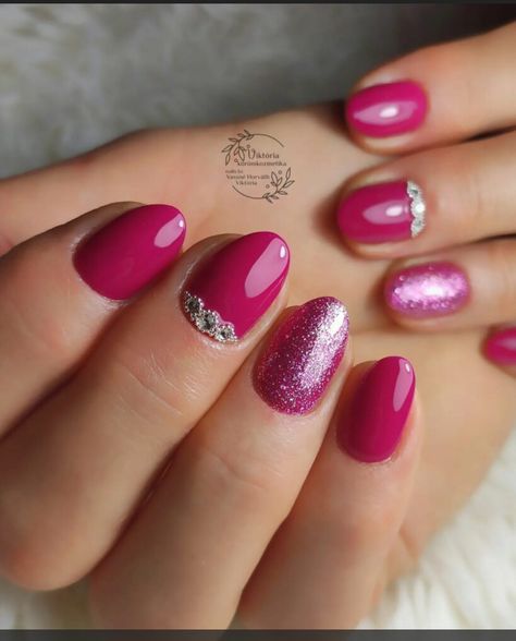 Dark Pink Bridal Nails, Dark Pink Nails With Glitter, Dark Pink Nails Acrylic, Nails With Mehendi, Dark Pink Nail Art, Pink Bridal Nails, Dark Pink Nail Polish, Nails Dark Pink, Pink Nails 2023