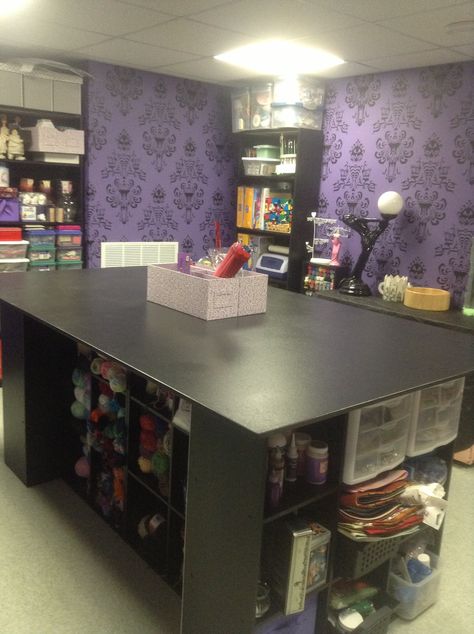 Haunted Mansion craft room! Ohhhhhhhhh this is happening!!! Gothic Sewing Room, Goth Craft Room, Purple Craft Room, Gothic Craft Room, Disney Craft Room, Dark Craft Room, Moody Craft Room, Homeschooling Room, Disney Themed Rooms