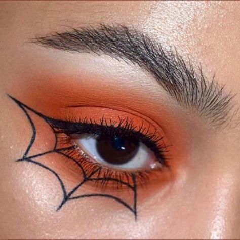 Simple Halloween Makeup, Makeup Looks Easy, Halloween Makeup Tutorials, Halloween Eyeshadow, Creative Eyeliner, Maquillage Halloween Simple, Christmas Makeup Simple, Halloween Makeup Tutorial Easy, Makeup Clown