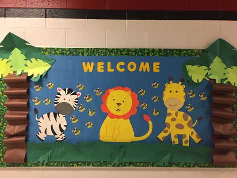 Animals Board Decoration, Animal Theme Board Decoration, Jungle Theme Board Decoration, Jungle Theme Notice Board, Animal Door Decorations Classroom Jungle Theme, Reading Tree, Jungle Theme Classroom, Summer Bulletin Boards, Jungle Theme