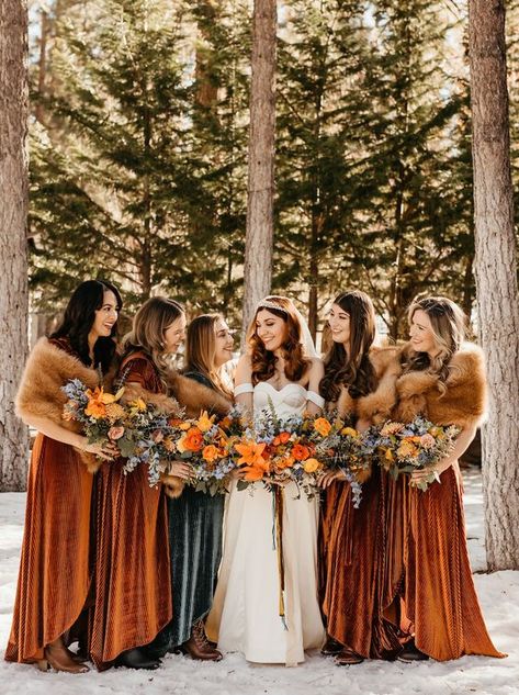 Wedding Shawls And Wraps Fall, Wedding Dress With Fur Shawl, October Bridesmaid Dresses, Brown Fur Shawl, Weeding Themes, Fur Wrap Wedding, Fur Bridal Wrap, Faux Fur Bridal Wrap, Winter Wedding Bridesmaids