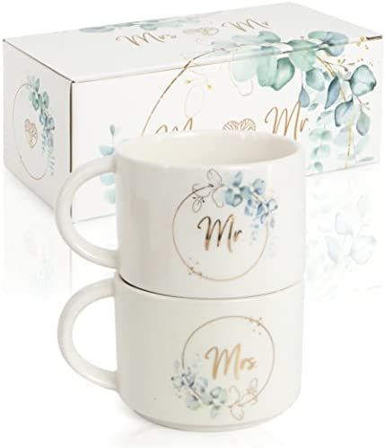 WeddingTree Mr und Mrs Tassen in Eukalyptus Optik - 2er Set - Tasse Mr und Mrs für Paare zur Hochzeit Verlobung Hochzeitstag - Hochzeitsgeschenk Modern - Mr und Mrs Geschenke Modern Wedding Gifts, Mr Und Mrs, Wedding Mugs, Tassen Design, Mr Mrs, Mugs Set, Couple Gifts, Wedding Signs, Wedding Anniversary