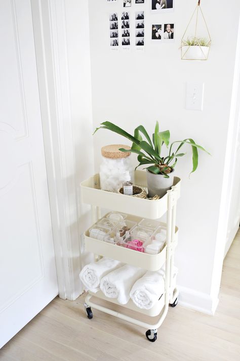 Bathroom Organization Tips Small Bathroom Furniture, Ikea Raskog, Small Bathroom Organization, Diy Bathroom Storage, Small Bathroom Ideas On A Budget, Small Bathroom Storage, Bathroom Storage Organization, Boho Bathroom, Creative Storage