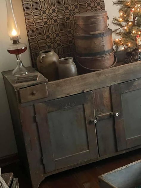 1800s Furniture, Primitive Dry Sink, Primitive Wall Cabinets, Colonial Kitchens, Primitive Cabinets, Primitive Cupboards, Dry Sink, Primitive Colonial, Prim Christmas