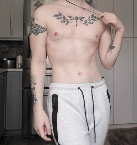 Trans Men Chest Tattoos, Trans Drawings Ftm Dysphoria, Trans Ftm Tattoo, Queer Tattoos Men, Top Scar Tattoos, Trans Man Tattoo, Trans Masc Tattoo Ideas, Top Surgery Scars Aesthetic, Chest Vine Tattoo