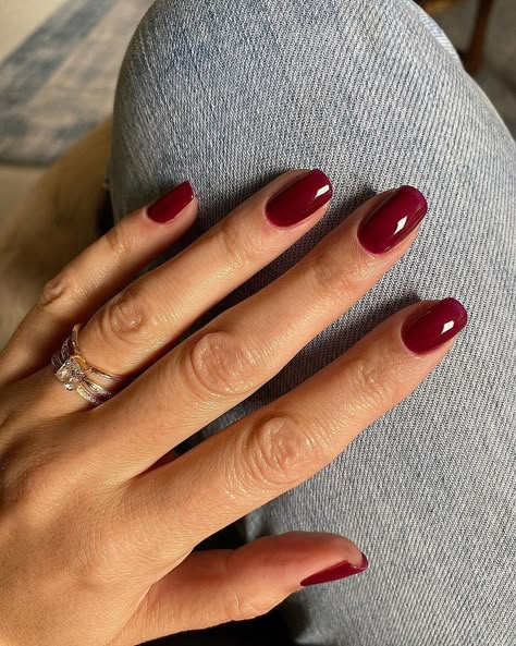 Cranberry Nails, Square Oval Nails, Deep Red Nails, Red Gel Nails, Pretty Nail Colors, Squoval Nails, Casual Nails, Burgundy Nails, Red Nail