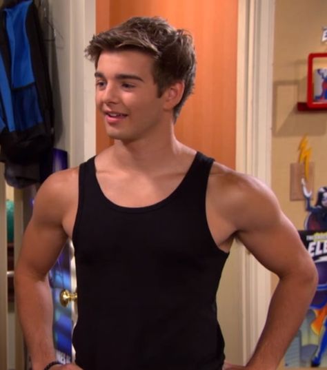 Jack Griffo in The Thundermans Max Thunderman Aesthetic, Here Me Out Cake Characters, Billy Thunderman, Nickelodeon The Thundermans, Famosos Guapos, Carlos Resident Evil, Max Thunderman, Jack Griffo, David Henrie