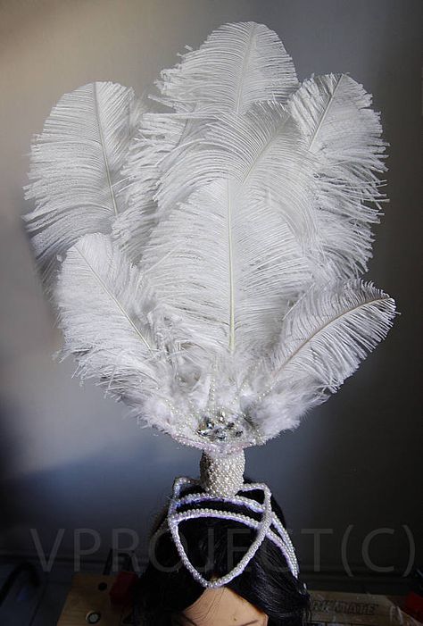 Burlesque Feather Headpiece, Showgirl Feather Headdress, Showgirl Headdress Diy, Burlesque Moodboard, Burlesque Headdress, Showgirl Headpiece, Showgirl Headdress, Recycled Costumes, Royal High Outfits Ideas Cheap