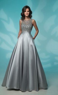 Simple Gowns, Bridesmaid Dressing Gowns, Mother Of Groom Dresses, Latest Dresses, Elegant Dresses Classy, Ladies Dresses, Woman Dress, Classy Dress Outfits, Party Wear Indian Dresses