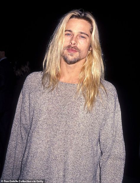 Brad Pitt Long Hair, Brad Pitt Style, Brad Pitt Hair, Bleach Blonde Hair, Platinum Hair, 90s Hairstyles, Blonde Boys, Bleach Blonde, Bleached Hair