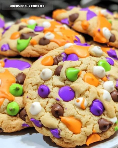 Hocus Pocus Dessert, Hocus Pocus Brownies, Hocus Pocus Cookies, Hocus Pocus Party, Halloween Hocus Pocus, Halloween Sprinkles, Halloween Sweets, Halloween Goodies, Easy Homemade Recipes