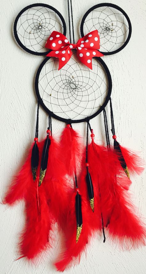 Minnie Mouse Dream Catcher, Minnie Mouse Crafts, Dream Catcher For Kids, Dreamcatcher Diy, Diy Dreamcatcher, Heart Art Projects, Atrapasueños Diy, Making Dream Catchers, Owl Dream Catcher