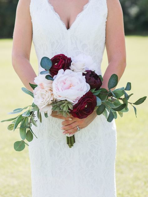 Pretty Wedding Bouquet, Small Bridal Bouquets, Small Wedding Bouquets, Burgundy Bouquet, Spring Wedding Bouquets, Red Bouquet Wedding, Summer Wedding Bouquets, Blush Bouquet, Boda Mexicana