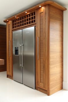 Bespoke Refrigerator, Kitchen Appliances Layout, Side By Side Fridge, Natural Wood Kitchen, Refrigerator Brands, Barn Kitchen, Walnut Kitchen, Kitchen Organisation, Painted Kitchen