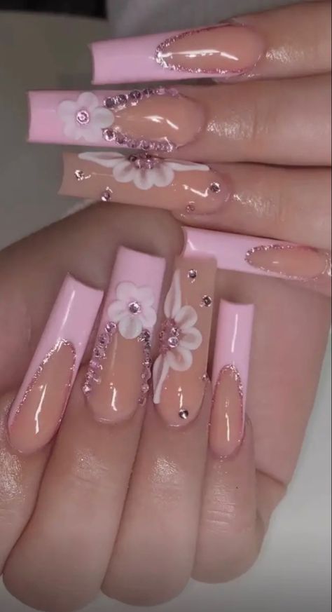 Bday Nails Acrylic, Birthday Nails Extra, Baby Shower Nails Girl, Baddie Birthday Nails, Reveal Nails, Baddie Birthday, Shower Nails, Gender Reveal Nails, Everyday Nails