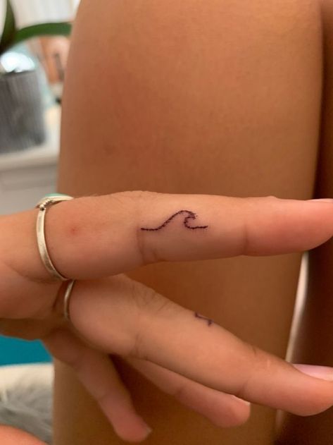 The 90 Most Popular Symbols For Travel Tattoos | Unique & Cute Travel Tattoo Ideas Easy Beach Tattoo, Beachy Stick And Poke, Simple Summer Tattoos, Wave Stick And Poke, Tiny Tattoos Beach, Ocean Stick And Poke Tattoo, Beachy Henna Ideas, Obx Tattoos Ideas, Finger Stick And Pokes