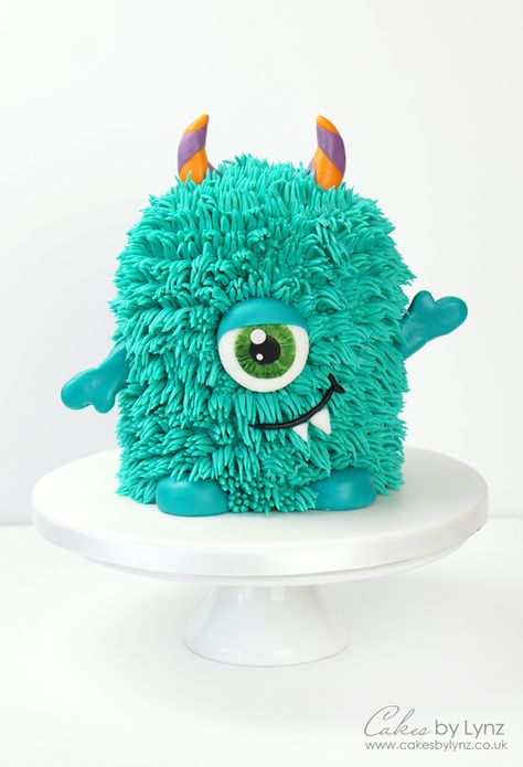 Scary Halloween Cakes, Monster Birthday Cakes, Monster Inc Cakes, Halloween Themed Food, Monster Cake, Monster Birthday Parties, Funny Birthday Cakes, Decorating Videos, Monster Birthday