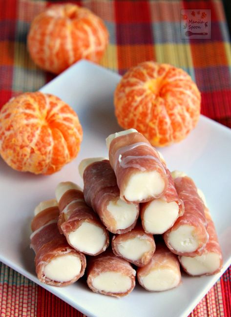 Proscuitto Mozarella, Proscuitto Appetizers, School Lunch Packing, Prosciutto Appetizer, Lunch Packing, School Guide, Protein Rich Snacks, Prosciutto Wrapped, Homemade Soft Pretzels