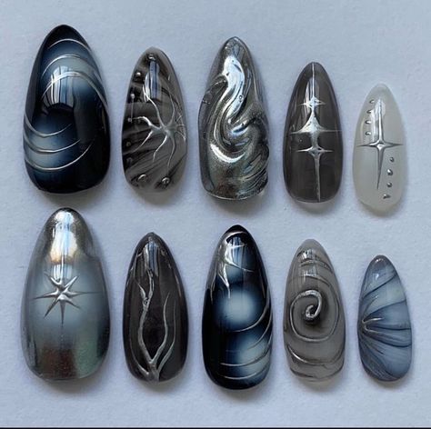 Metalcore Nails, Metal Head Nails, Rock Inspired Nails, Evanescence Nails, Metallica Nails, Punk Rock Nails, Rock Nails, Metal Songs, Crystal Castle