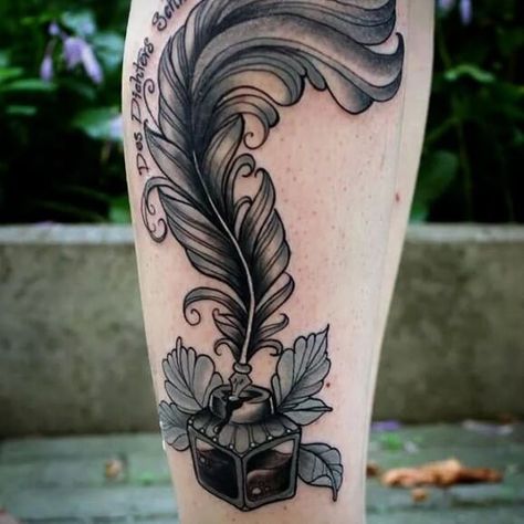 Quill Quill And Ink Tattoo, Traditional Quill Tattoo, Quill Pen Tattoo, Inkwell Tattoo, Quill Tattoo, Tattoo Feather, Tattoo Time, Quill And Ink, Tattoo Back