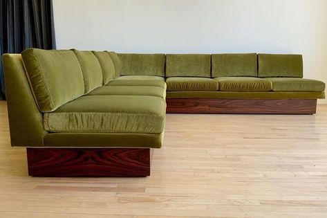 Mcm Sectional, Milo Baughman Sofa, Mcm Sofa, Bench Couch, L Sofas, Couches For Sale, Mid Century Lounge Chairs, Mid Century Living, Mid Century Sofa