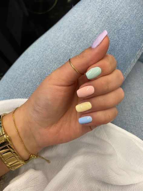 Pastel nails and pastel nail designs Different Colour Pastel Nails, Colourful Pastel Nails, Chasing Daisies, Rose Quartz Nails, Crackle Nails, Color Block Nails, Multicolored Nails, Pastel Nails Designs, Simple Gel Nails