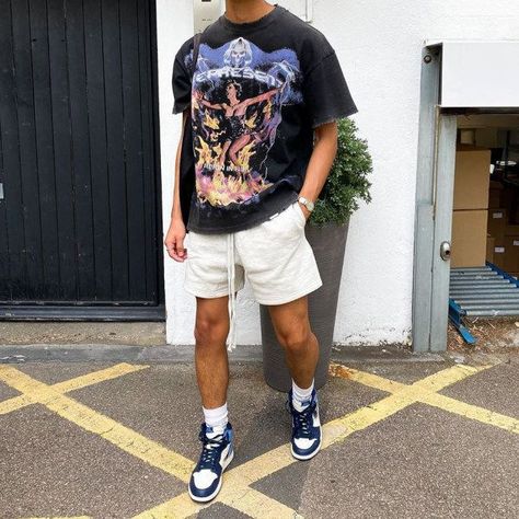 Graphic Tee Outfit Men, Shirt Outfit Men, Mens Shorts Outfits, Mens Summer Outfits, Mens Casual Outfits Summer, Black Men Street Fashion, Men Street Fashion, Dope Outfits For Guys, Mens Trendy Outfits