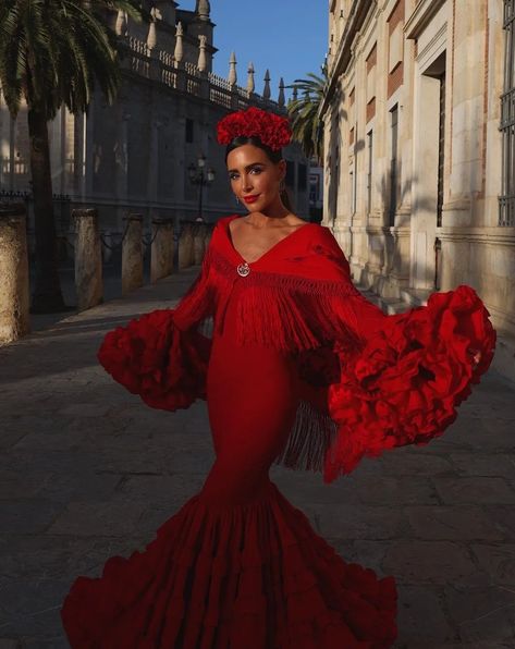 Spanish Style Dress, Flamenco Costume, Spanish Clothing, Flamenco Dress, Spanish Fashion, Wedding Hairstyles With Veil, Dresses Formal Elegant, Dress Aesthetic, Glam Dresses