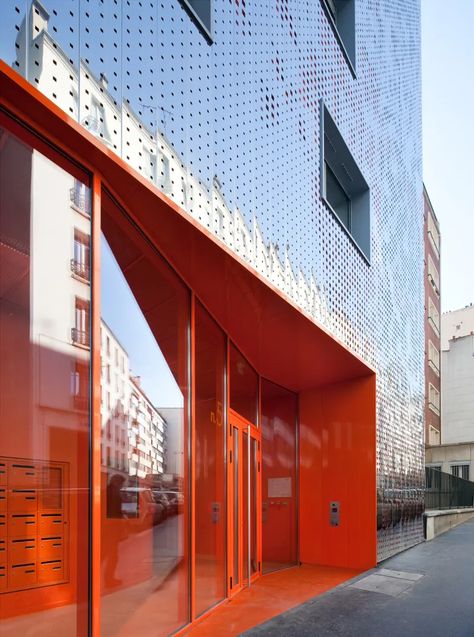 Louis Paillard, Antonini Darmon architects · Residence RIVP · Divisare Building Entrance Design, Residential Entrance, Retail Facade, Shop Facade, Building Entrance, Same Energy, Warehouse Design, Storefront Design, Architecture Magazine