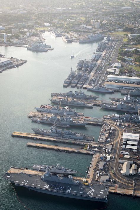 160701-N-SI773-291 JOINT BASE PEARL HARBOR-HICKHAM (July 1, 2016) An aerial view of ships moored at Joint Base Pearl Harbor-Hickam for Rim of the Pacific 2016. Twenty-six nations, more than 40 ships and submarines, more than 200 aircraft, and 25,000 personnel are participating in RIMPAC from June 30 to Aug. 4, in and around the Hawaiian Islands and Southern California. The world's largest international maritime exercise, RIMPAC provides a unique training opportunity. Pearl Harbor Hawaii, Navy Carriers, Navy Aircraft Carrier, Us Navy Ships, Naval History, Navy Aircraft, Navy Military, Pearl Harbor, Navy Ships