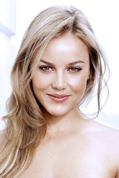 Random Celebrities, Abbie Cornish, Model Looks, Posing Guide, American Beauty, Blonde Girl, Model Photography, Celebrity Photos, Woman Face