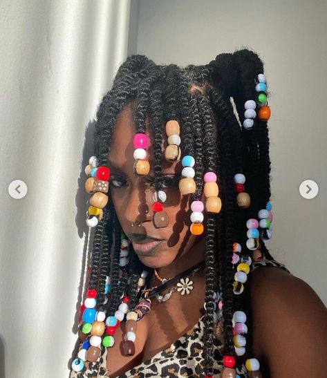 Braids With Assesories, Kawaii Hairstyles For Black Women, Natural Alt Hairstyles, Bubble Braids With Beads, Alt Box Braid Styles, Crazy Black Hairstyles, Afro Goth Hairstyles, Black Hairstyles Beads, Kawaii Black Hairstyles