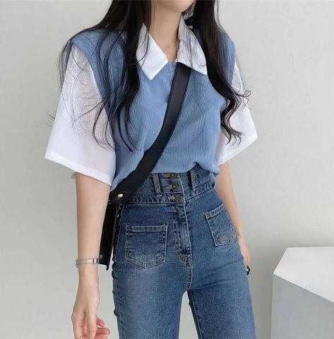 Korean Blouses, Preppy Shorts, Outfits Petite, Current Fashion, 2022 Trends, Outfits 2022, Street Style Summer, Loose Outfit, Indie Outfits